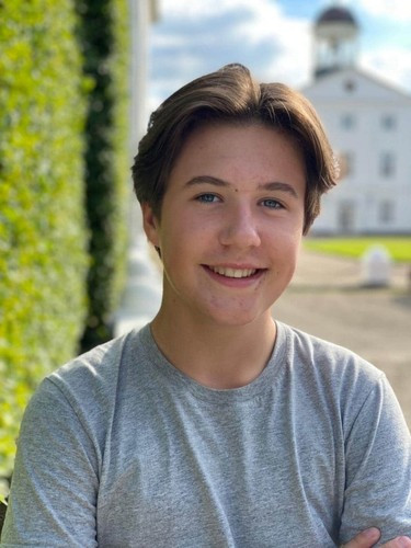 Thái tử Đan Mạch gây sốt với vẻ điển trai của tuổi 18 - Hình 7 Thai tu Dan Mach gay sot voi ve dien trai cua tuoi 18-Hinh-7