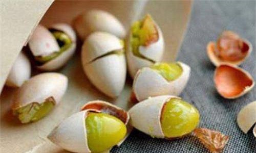 Những thực phẩm phụ nữ trên 30 tuổi nên ăn nhiều để xoá nếp nhăn - Hình 3 Nhung thuc pham phu nu tren 30 tuoi nen an nhieu de xoa nep nhan-Hinh-3