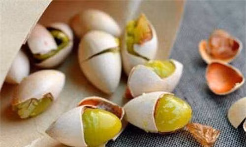 Nhung thuc pham phu nu tren 30 tuoi nen an nhieu de xoa nep nhan-Hinh-3