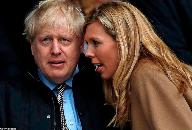 Tai sac nguoi vo kem 23 tuoi cua Thu tuong Anh Boris Johnson-Hinh-6