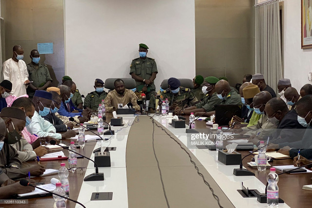 Chan dung vi dai ta quan doi dang khuynh dao chinh truong Mali-Hinh-7