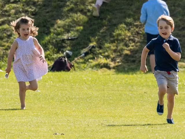 Hinh anh dang yeu cua tieu Cong chua Charlotte vua tron 6 tuoi-Hinh-9