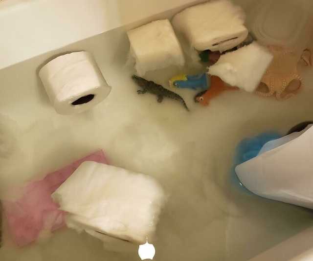 Những đứa trẻ siêu nghịch ngợm khiến phụ huynh 'tăng xông' - Hình 8 Nhung dua tre sieu nghich ngom khien phu huynh 'tang xong'-Hinh-8