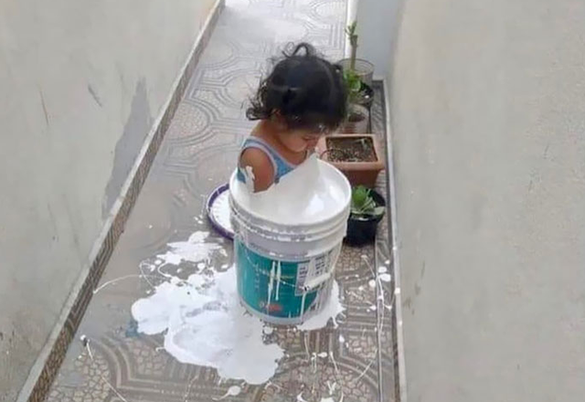 Những đứa trẻ siêu nghịch ngợm khiến phụ huynh 'tăng xông' - Hình 3 Nhung dua tre sieu nghich ngom khien phu huynh 'tang xong'-Hinh-3