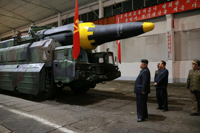 Chùm ảnh về các hoạt động của Chủ tịch Triều Tiên Kim Jong-un - Hình 9 Chum anh ve cac hoat dong cua Chu tich Trieu Tien Kim Jong-un-Hinh-9