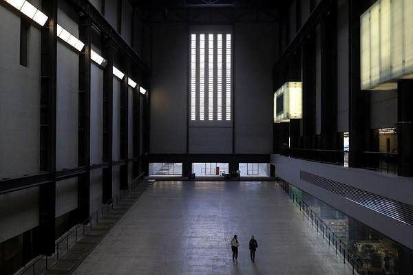 Những hình ảnh đối lập ở London trước và sau khi dịch COVID-19 bùng phát - Hình 2 Nhung hinh anh doi lap o London truoc va sau khi dich COVID-19 bung phat-Hinh-2