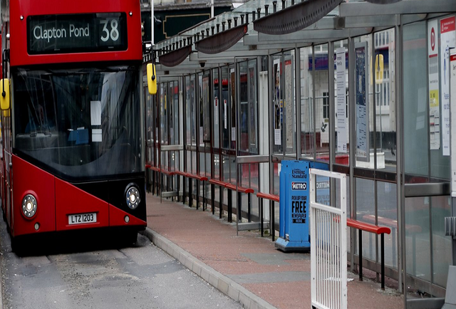 Những hình ảnh đối lập ở London trước và sau khi dịch COVID-19 bùng phát - Hình 10 Nhung hinh anh doi lap o London truoc va sau khi dich COVID-19 bung phat-Hinh-10