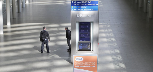 Những hình ảnh đối lập ở London trước và sau khi dịch COVID-19 bùng phát - Hình 7 Nhung hinh anh doi lap o London truoc va sau khi dich COVID-19 bung phat-Hinh-7