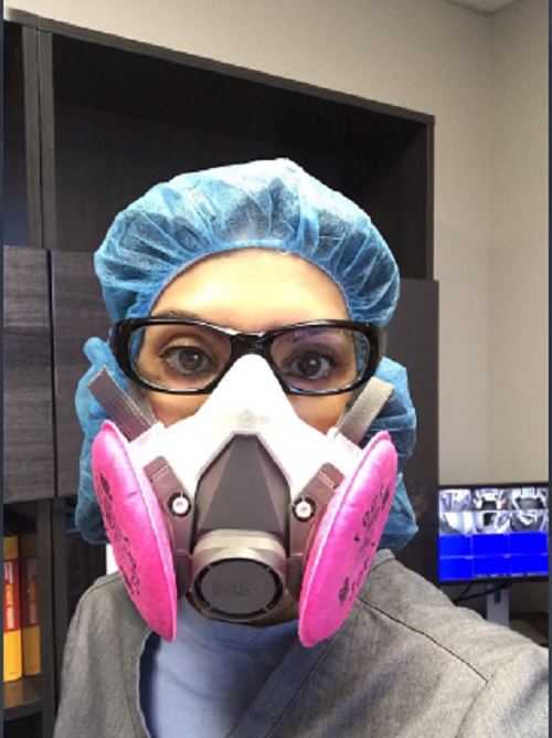 Cảm động nhân viên y tế dùng túi rác, áo mưa thay đồ bảo hộ - Hình 9 Cam dong nhan vien y te dung tui rac, ao mua thay do bao ho-Hinh-9