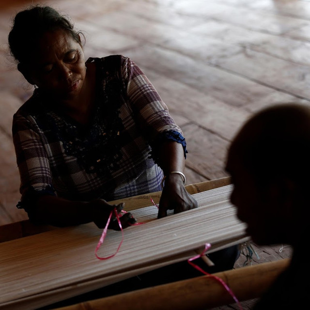 Hạn hán kéo dài khiến cư dân đảo ở Indonesia điêu đứng - Hình 5 Han han keo dai khien cu dan dao o Indonesia dieu dung-Hinh-5