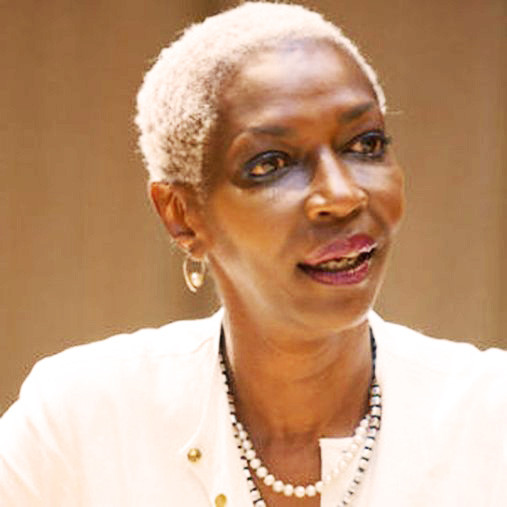 Cuộc đời Công chúa Burundi là người mẫu da màu đầu tiên của Pháp - Hình 8 Cuoc doi Cong chua Burundi la nguoi mau da mau dau tien cua Phap-Hinh-8