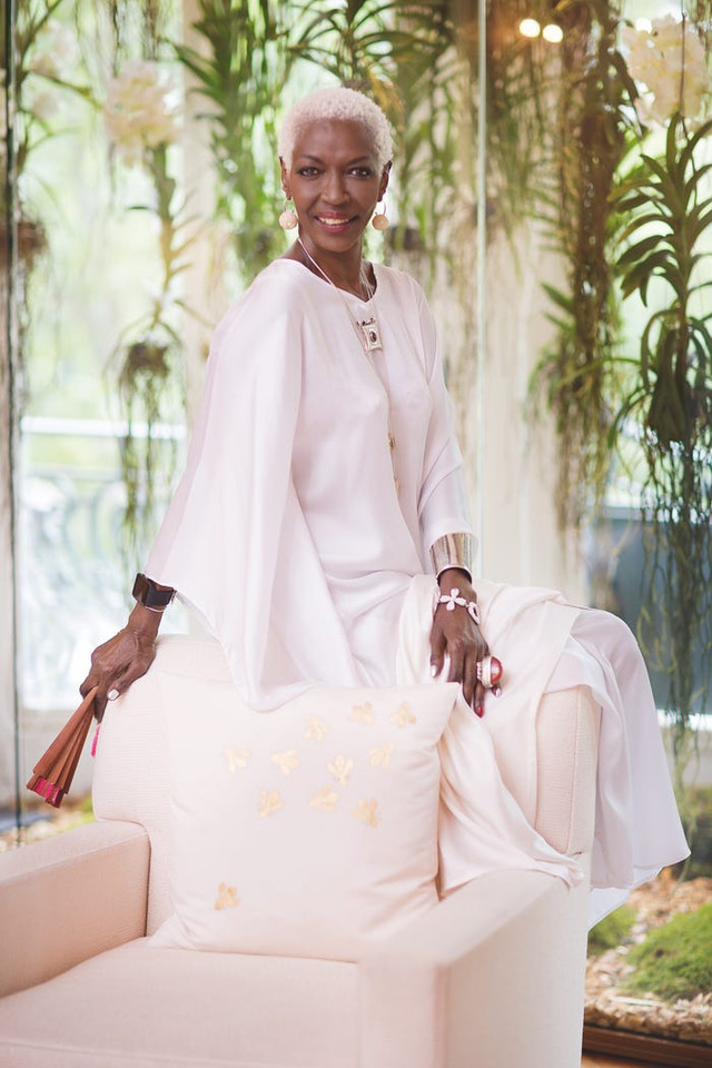 Cuộc đời Công chúa Burundi là người mẫu da màu đầu tiên của Pháp - Hình 2 Cuoc doi Cong chua Burundi la nguoi mau da mau dau tien cua Phap-Hinh-2