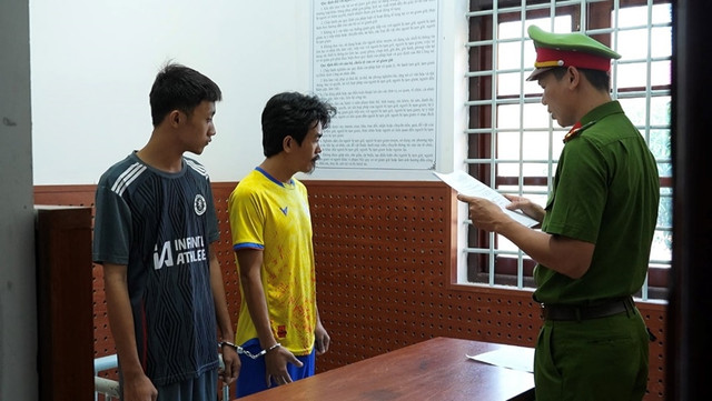 Ẩu đả sau đá bóng, 11 người bị khởi tố ở Hậu Giang - Hình 2 Au da sau da bong, 11 nguoi bi khoi to o Hau Giang-Hinh-2