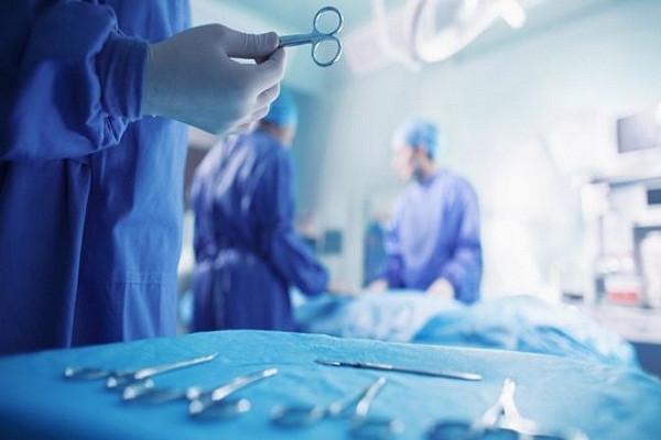 Cái chết thương tâm của bệnh nhân ung thư bị 'thiêu sống' ngay trên bàn mổ Cai chet thuong tam cua benh nhan ung thu bi 'thieu song' ngay tren ban mo