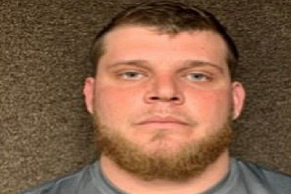 Chú cưỡng hiếp cháu gái rồi thuê sát thủ "giết người diệt khẩu" - Hình 2 Chu cuong hiep chau gai roi thue sat thu