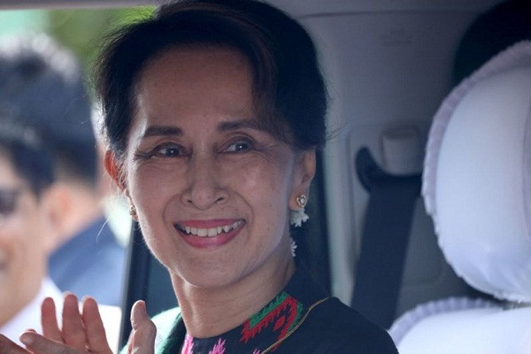 Biết gì về lãnh đạo Myanmar Aung San Suu Kyi vừa bị bắt? - Hình 11 Biet gi ve lanh dao Myanmar Aung San Suu Kyi vua bi bat?-Hinh-11