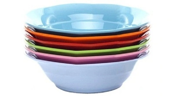 Tràn lan gốm sứ trôi nổi, sặc sỡ có thể gây hại sức khỏe - Hình 2 Tran lan gom su troi noi, sac so co the gay hai suc khoe-Hinh-2