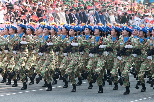 Bao chi quoc te dua tin dam net ve Dai le 30/4 cua Viet Nam-Hinh-2