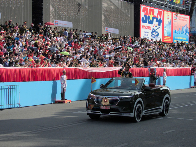 Toàn cảnh tổng duyệt lễ diễu binh, diễu hành mừng Đại lễ 30/4 - Hình 12 Toan canh tong duyet le dieu binh, dieu hanh mung Dai le 30/4-Hinh-12