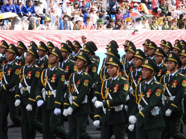 Toàn cảnh tổng duyệt lễ diễu binh, diễu hành mừng Đại lễ 30/4 - Hình 18 Toan canh tong duyet le dieu binh, dieu hanh mung Dai le 30/4-Hinh-18