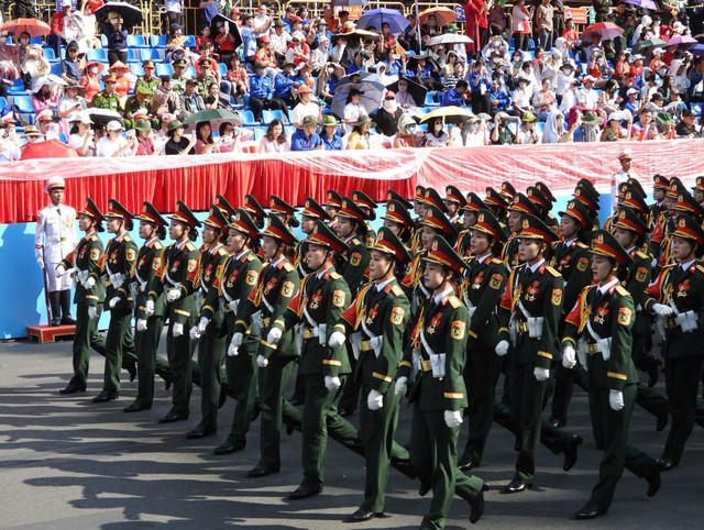 Toàn cảnh tổng duyệt lễ diễu binh, diễu hành mừng Đại lễ 30/4 - Hình 24 Toan canh tong duyet le dieu binh, dieu hanh mung Dai le 30/4-Hinh-24