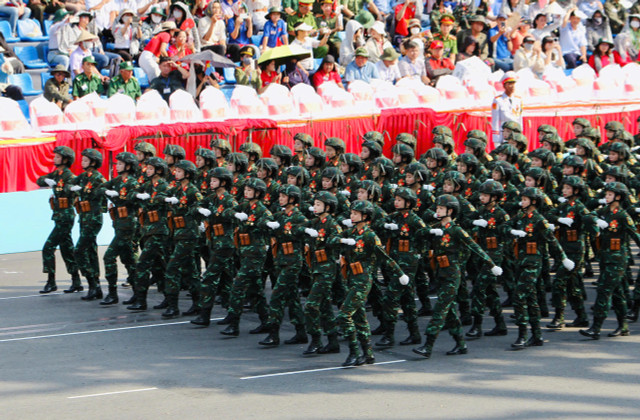 Toàn cảnh tổng duyệt lễ diễu binh, diễu hành mừng Đại lễ 30/4 - Hình 31 Toan canh tong duyet le dieu binh, dieu hanh mung Dai le 30/4-Hinh-31