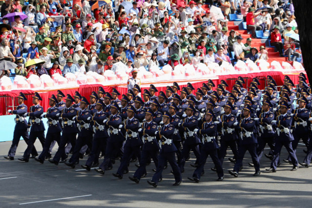 Toàn cảnh tổng duyệt lễ diễu binh, diễu hành mừng Đại lễ 30/4 - Hình 21 Toan canh tong duyet le dieu binh, dieu hanh mung Dai le 30/4-Hinh-21