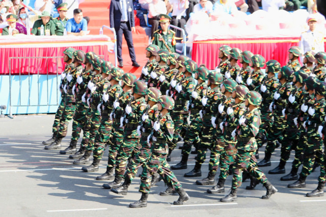 Toàn cảnh tổng duyệt lễ diễu binh, diễu hành mừng Đại lễ 30/4 - Hình 35 Toan canh tong duyet le dieu binh, dieu hanh mung Dai le 30/4-Hinh-35