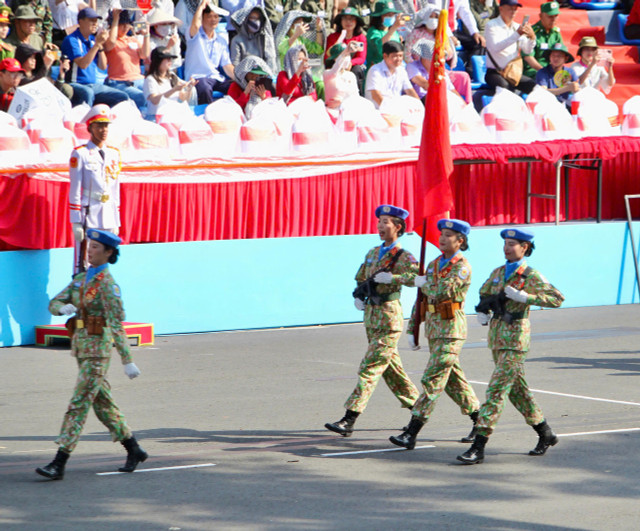 Toàn cảnh tổng duyệt lễ diễu binh, diễu hành mừng Đại lễ 30/4 - Hình 33 Toan canh tong duyet le dieu binh, dieu hanh mung Dai le 30/4-Hinh-33