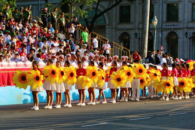 Toàn cảnh tổng duyệt lễ diễu binh, diễu hành mừng Đại lễ 30/4 - Hình 8 Toan canh tong duyet le dieu binh, dieu hanh mung Dai le 30/4-Hinh-8