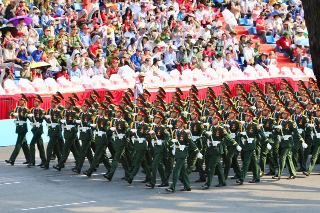 Toàn cảnh tổng duyệt lễ diễu binh, diễu hành mừng Đại lễ 30/4 - Hình 13 Toan canh tong duyet le dieu binh, dieu hanh mung Dai le 30/4-Hinh-13