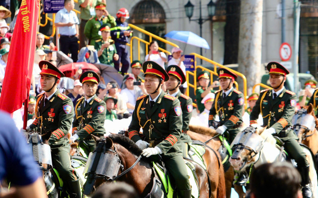 Toàn cảnh tổng duyệt lễ diễu binh, diễu hành mừng Đại lễ 30/4 - Hình 40 Toan canh tong duyet le dieu binh, dieu hanh mung Dai le 30/4-Hinh-40