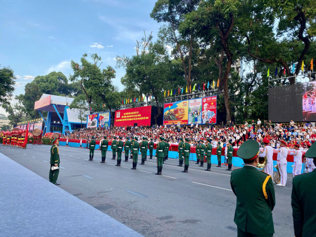Toàn cảnh tổng duyệt lễ diễu binh, diễu hành mừng Đại lễ 30/4 - Hình 10 Toan canh tong duyet le dieu binh, dieu hanh mung Dai le 30/4-Hinh-10