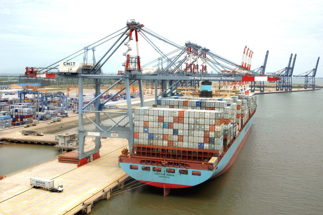 Bà Rịa - Vũng Tàu: Tập trung phát triển cảng biển, dịch vụ hậu cần cảng Ba Ria - Vung Tau: Tap trung phat trien cang bien, dich vu hau can cang