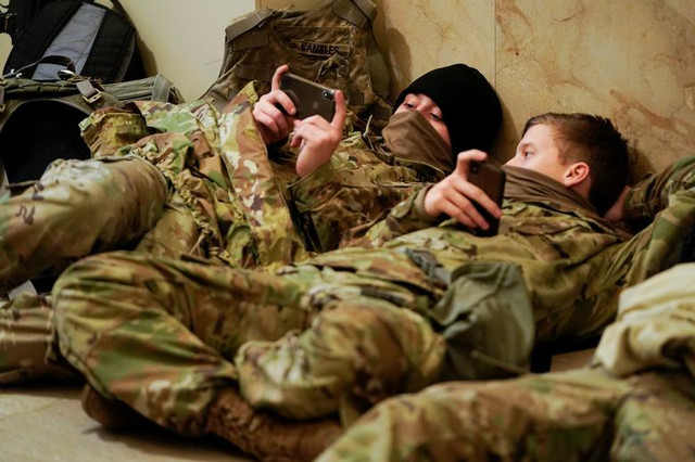 Điện Capitol ra sao sau 1 tuần vụ bạo loạn xảy ra? - Hình 10 Dien Capitol ra sao sau 1 tuan vu bao loan xay ra?-Hinh-10