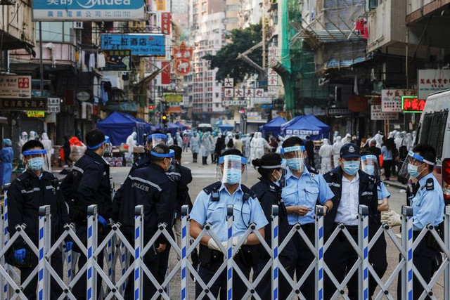 Cuoc song noi co 10.000 dan bi phong toa do COVID-19 o Hong Kong-Hinh-13