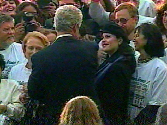 Cuộc hôn nhân gần nửa thế kỷ của cựu Tổng thống Clinton - Hình 11 Cuoc hon nhan gan nua the ky cua cuu Tong thong Clinton-Hinh-11
