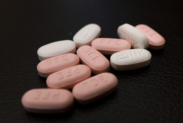 Thuốc điều trị COVID-19 cho Tổng thống Biden và ông Trump khác gì nhau? Thuoc dieu tri COVID-19 cho Tong thong Biden va ong Trump khac gi nhau?