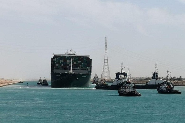 Kênh đào Suez lại nhộn nhịp sau khi tàu Ever Given được giải cứu - Hình 5 Kenh dao Suez lai nhon nhip sau khi tau Ever Given duoc giai cuu-Hinh-5