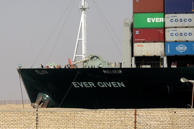 Kênh đào Suez lại nhộn nhịp sau khi tàu Ever Given được giải cứu - Hình 2 Kenh dao Suez lai nhon nhip sau khi tau Ever Given duoc giai cuu-Hinh-2