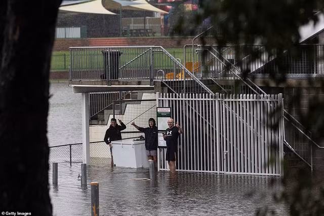 Can canh nguoi dan Uc khon kho vi tran lut lon nhat 50 nam-Hinh-6