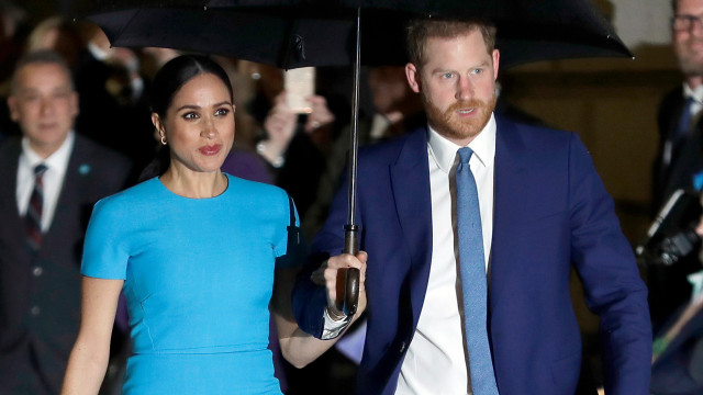 Hoàng gia Anh 'dậy sóng' sau những động thái của Meghan - Harry - Hình 10 Hoang gia Anh 'day song' sau nhung dong thai cua Meghan - Harry-Hinh-10
