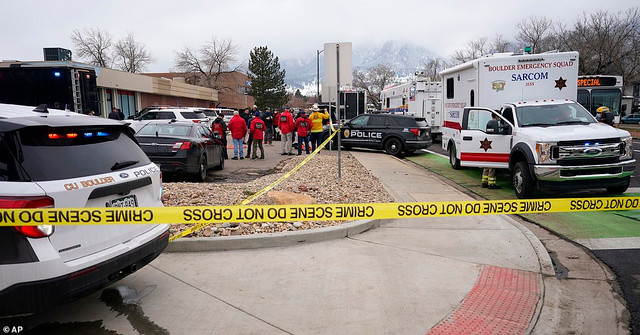 Toan canh vu xa sung kinh hoang trong sieu thi o My khien nhieu nguoi chet-Hinh-15