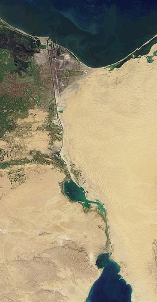 Những điều thú vị về kênh đào Suez nơi tàu Ever Given bị mắc kẹt - Hình 10 Nhung dieu thu vi ve kenh dao Suez noi tau Ever Given bi mac ket-Hinh-10