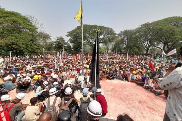 Khói lửa mù mịt ở Myanmar, 91 người thiệt mạng - Hình 7 Khoi lua mu mit o Myanmar, 91 nguoi thiet mang-Hinh-7