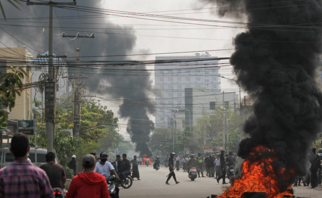 Khói lửa mù mịt ở Myanmar, 91 người thiệt mạng - Hình 11 Khoi lua mu mit o Myanmar, 91 nguoi thiet mang-Hinh-11