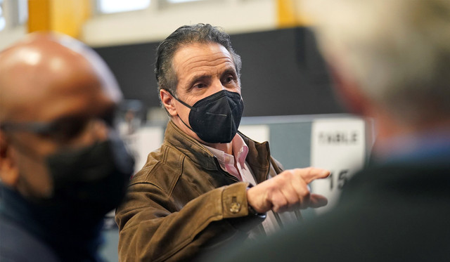 Chân dung Thống đốc New York liên tục bị tố quấy rối tình dục - Hình 8 Chan dung Thong doc New York lien tuc bi to quay roi tinh duc-Hinh-8