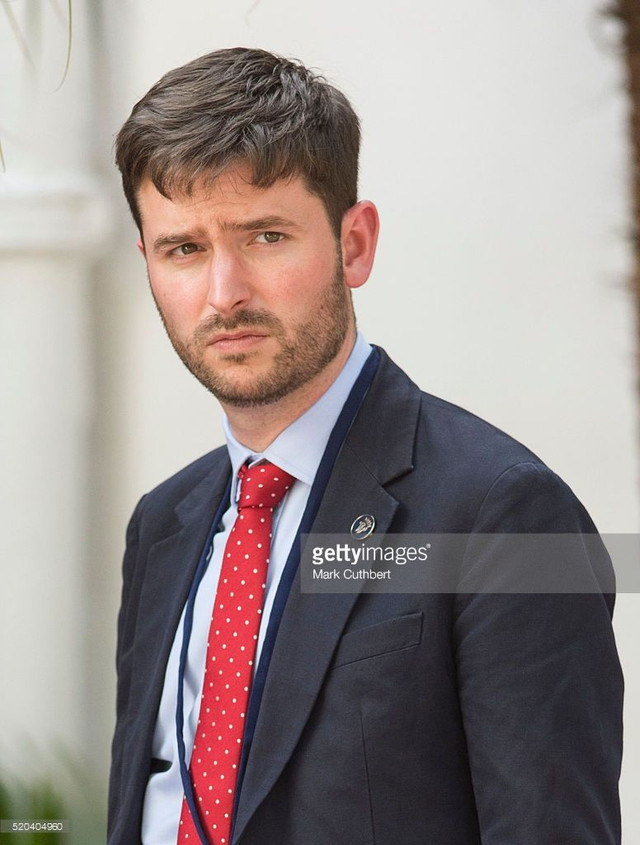 Người tố Công nương Anh Meghan Markle bắt nạt nhân viên là ai? - Hình 11 Nguoi to Cong nuong Anh Meghan Markle bat nat nhan vien la ai?-Hinh-11