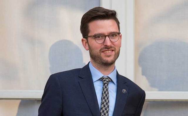 Người tố Công nương Anh Meghan Markle bắt nạt nhân viên là ai? - Hình 10 Nguoi to Cong nuong Anh Meghan Markle bat nat nhan vien la ai?-Hinh-10