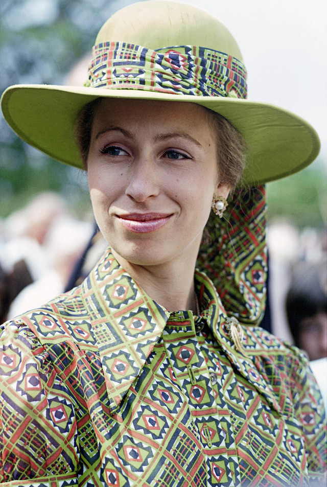Con gái duy nhất của Nữ hoàng Anh Elizabeth II từng được đề cử giải Nobel Hòa Bình - Hình 8 Con gai duy nhat cua Nu hoang Anh Elizabeth II tung duoc de cu giai Nobel Hoa Binh-Hinh-8